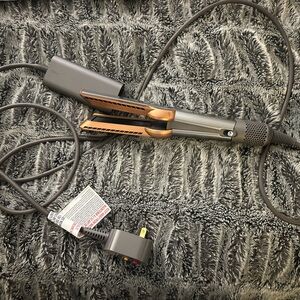 Dyson
Airstrait Hair Straightener